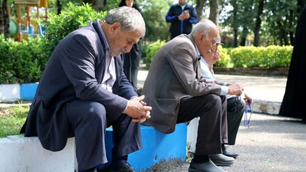 مصوبه افزایش حقوق بازنشستگان اصلاح می‌شود؟