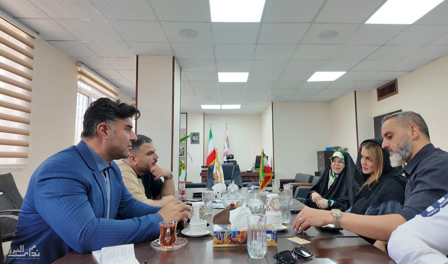 آزادی ۱۶ زندانی جرائم غیرعمد با کمک هنرمند محبوب کشور علیرام نورایی به یاد مادرش